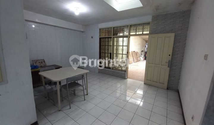 Rumah Lama Tengah Kota Bandung Dewi Sartika Dekat Alun Alun