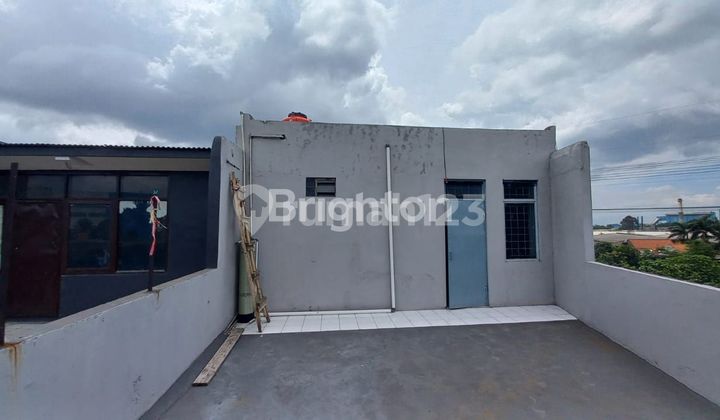 Newly Renovated 3.5-Story Shop House Ready to Use, Moh Toha Street 2