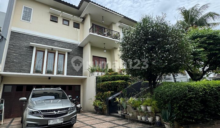For Sale Ready-to-Live-In Secondary House Position Hook Inside Townhouse One Gate Jatipadang South Jakarta