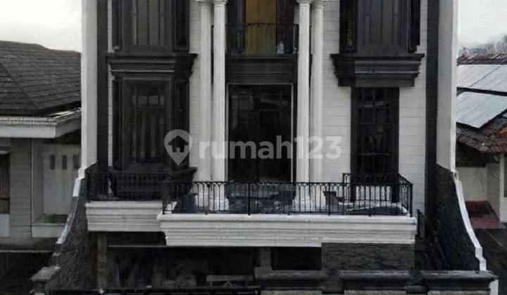 Luxury American Classic Semi Furnished Pejaten Barat 2