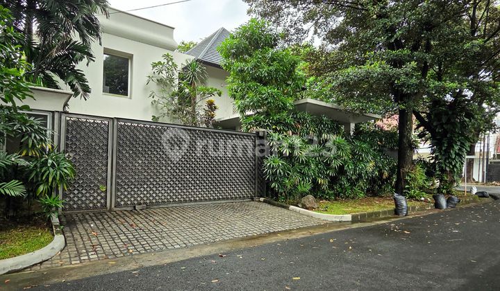 Rumah Mewah Posisi Hook Brawijaya Kebayoran Baru