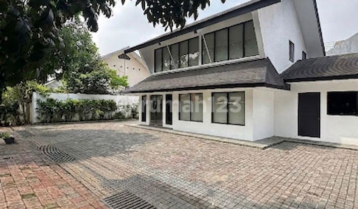 Mini Building for Rent in Premium Area of Kebayoran Baru, Near Senayan City Mini Building for Rent in Premium Area of Kebayoran Baru, Near Senayan City