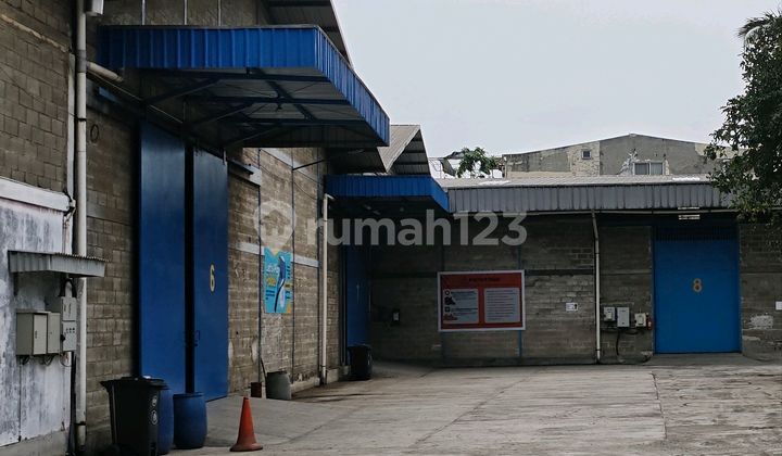Warehouse on Imam Bonjol Main Road, Karawaci