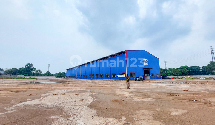 Gudang logistik di rest area tol jakarta - cikampek 9