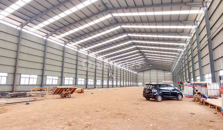 Gudang logistik di rest area tol jakarta - cikampek 10
