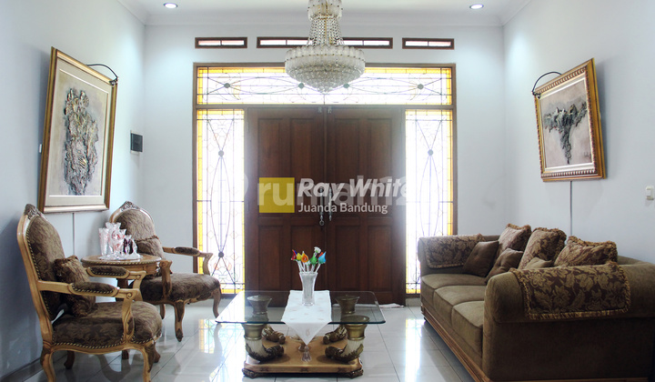 Elegant House in Antapani Bandung Suitable for Office 2