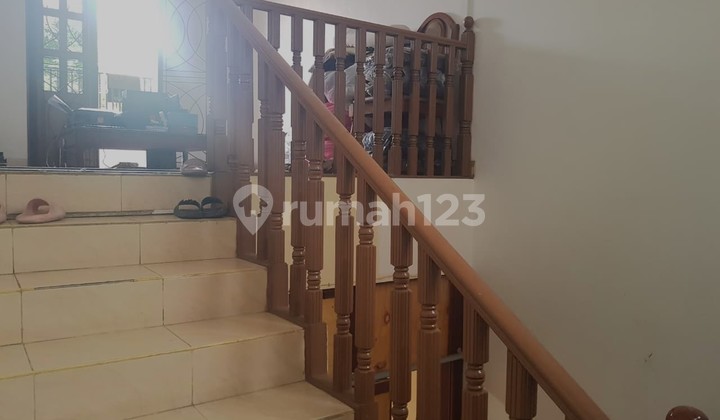 Corner House in the Cijagra Wing, Buahbatu, Bandung 2