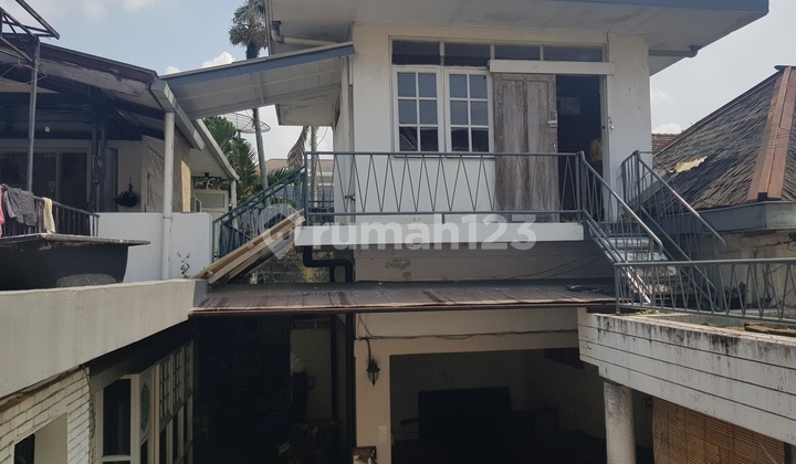 Rumah Legendaris Dekat Gedung Sate Bandung 2