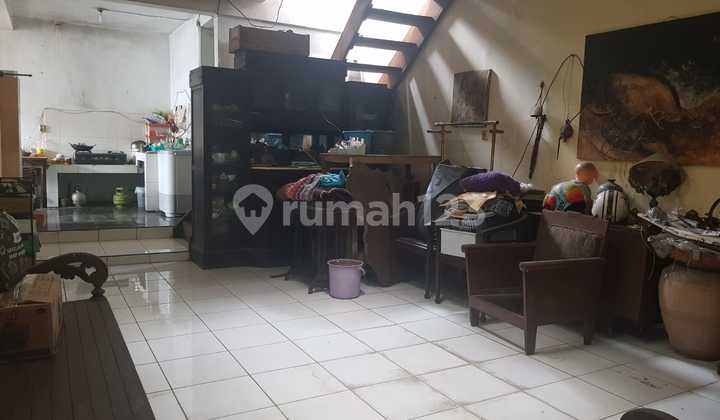 Rumah Hoek Hitung Tanah di Jalan Golf Dekat SMAN 24 Bandung 2