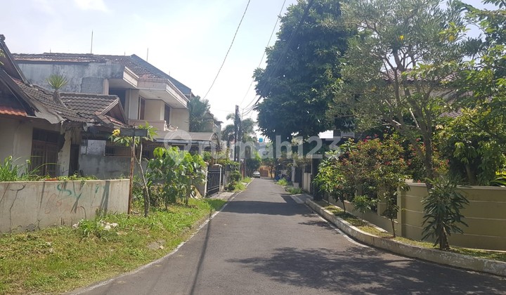 Rumah Hoek Hitung Tanah di Pratista Antapani 2