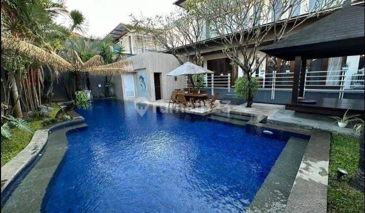 Beautiful, Comfortable Luxury House Ready to Live in in West Gatot Subroto, Bali 1