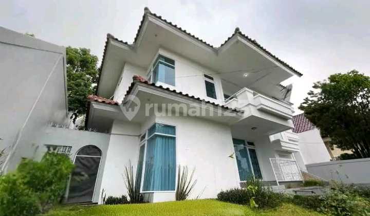 Dijual Rumah Besar, Bawah NJOP di Tubagus Ismail Dago Bandung