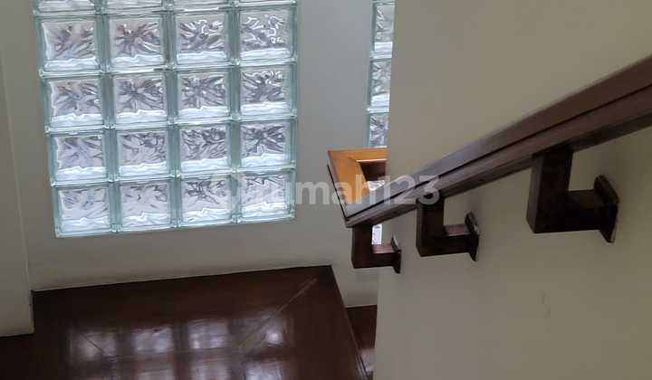 For Sale / Rent 3-Story House Jl. Hariangbanga Sayap Dago Bandung 2