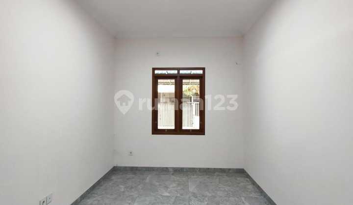 For Sale New Minimalist House Ready to Occupy in Taman Holis Indah 2