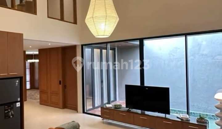 Jual Rumah Bawah Koper Aja di Wangsakerta Kbp, Private Pool, Full Furnished & Elektronik