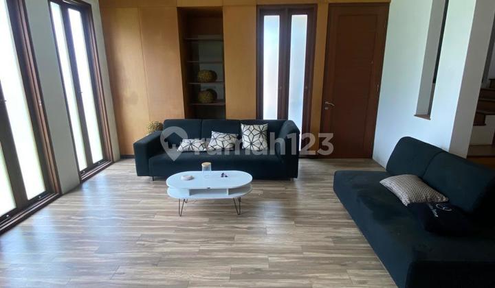 Rumah Dijual / Disewakan Rumah Setraduta 2