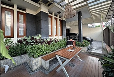 Dijual Rumah Lux Lokasi Strategis di Sayap Supratman Bandung