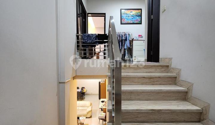 For Sale House in Singgasana Pradana 1