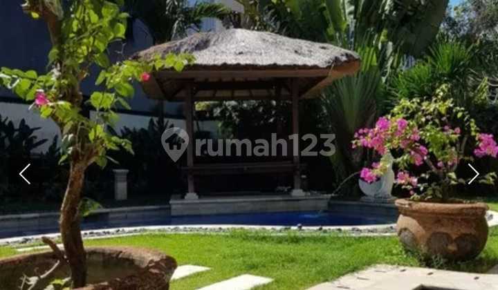 For Rent: Spacious and Luxurious Villa in Taman Mumbul Nusa Dua, Jimbaran. For Rent: Spacious and Luxurious Villa in Taman Mumbul Nusa Dua, Jimbaran.