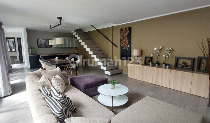 *For Sale* Nice House Ready to Occupy Fully Furnished 2 Floors Location Geger Kalong Near Parahyangan Permai Bandung