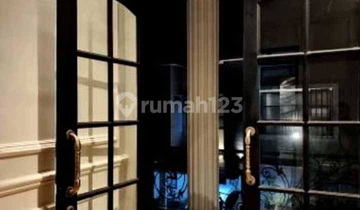 Jual Rumah Klasik Eropa, Private Pool di Cluster Premium Antapani Jl. Terusan Jakarta 2