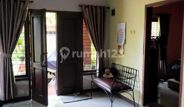 Dijual Rumah Klasik Asri Siap Huni di Top Regency (Kopo) Bandung 2