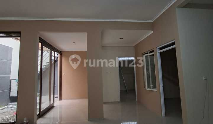 *Quick Sale, Move-In Ready House, Newly Renovated* Taman Holis Indah 2 2