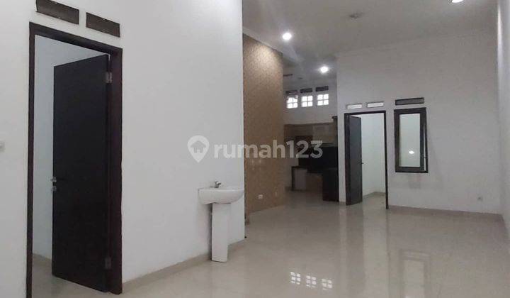 Rumah Bagus Minimalis Cluster Favorite di Taman Kopo Indah 3 2