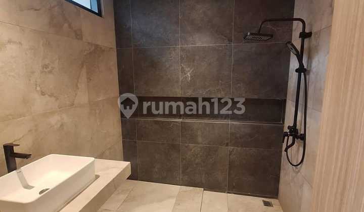 Jual Rumah Cozy, Baru Full Renovasi di Mekar Wangi Bandung 2
