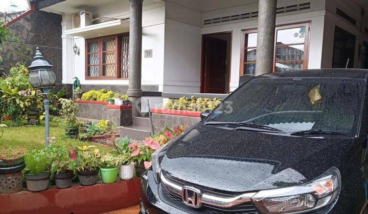 Rumah Terawat Dengan Model Artdeco Siap Huni Di Jalan Lodaya Bandung 1