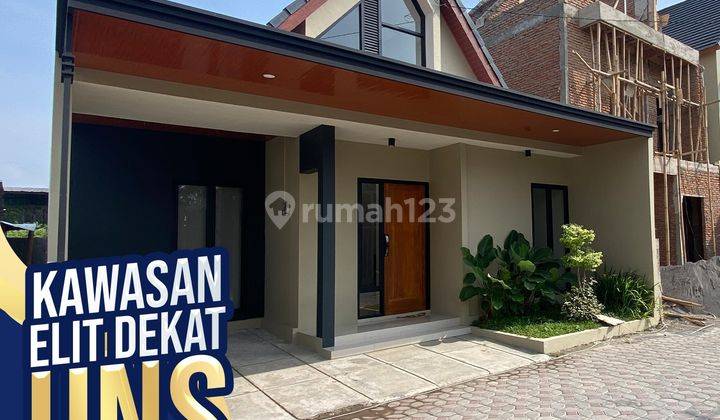 PROMO PANCASILA DI KAWASAN EKSKLUSIF TIMUR KAMPUS UNS 1