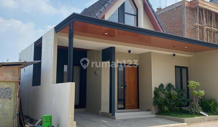 PROMO PANCASILA DI KAWASAN EKSKLUSIF TIMUR KAMPUS UNS 2