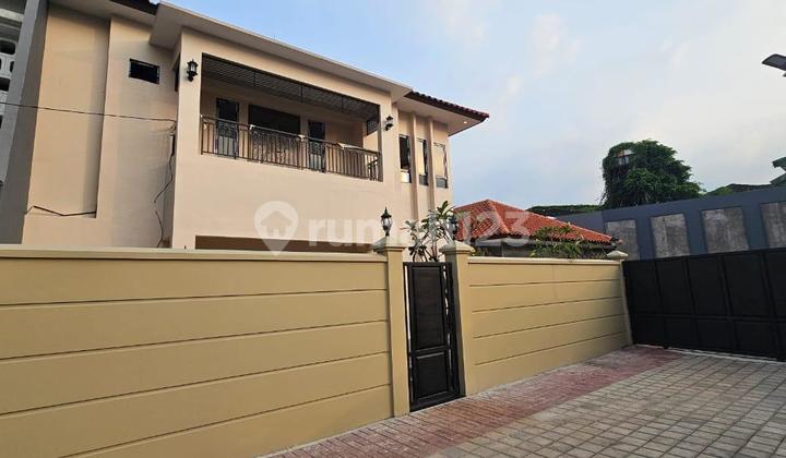 Dijual Rumah Classic Mewah di Gandaria Kebayoran Baru 