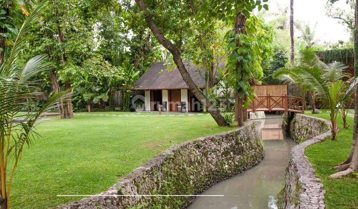 For sale River Side Luxury Villa in Kerobokan Bali Area 2