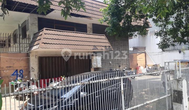 Dijual Rumah Mewah di Tanjung Duren – Lokasi Premium Harga Di Bawah NJOP!
