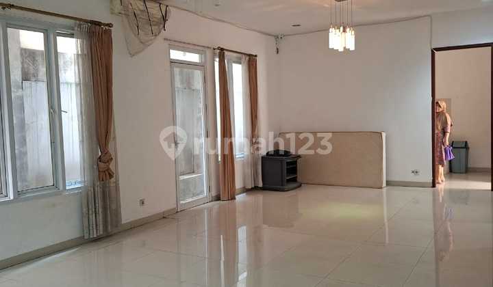 Rumah Kost 8 Br - 6 Br Terisi - Full Furnished, Jakarta Selatan