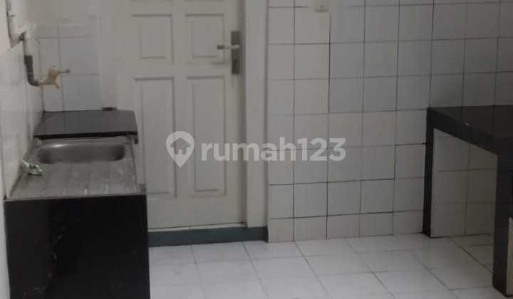 For Sale 2-Story House near Senopati Kebayoran Baru - Free 4 Units of AC