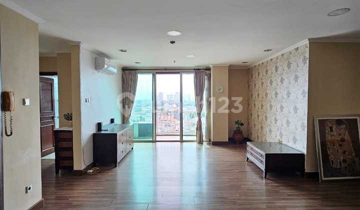 Jual Cepat!!! Apartemen Bumimas 143 meter - 3 kamar - 1,35 M 