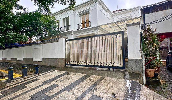 Dijual Rumah Modern Siap Huni Area Komersial di Kebayoran Baru Jakarta Selatan 2