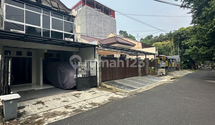 OLD LIVABLE HOUSE FOR SALE IN SENOPATI, SOUTH JAKARTA