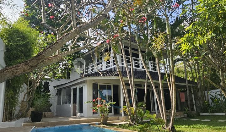  Dijual Villa Klasik Mewah di Berawa – Lokasi Strategis Dekat Pantai & Milk & Madu