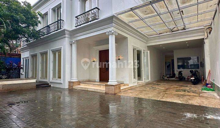 Dijual Rumah Modern Siap Huni Area Komersial di Kebayoran Baru Jakarta Selatan 1