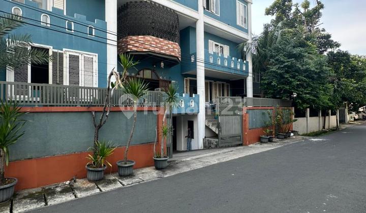 FOR SALE EXCLUSIVE BOARDING HOUSE ON ARTERI PONDOK INDAH - SOUTH JAKARTA 2