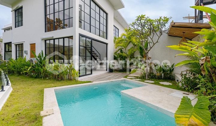Seaside Sophistication: Stylish Leasehold Loft Just Steps from Balangan BPVL00598 Beach 