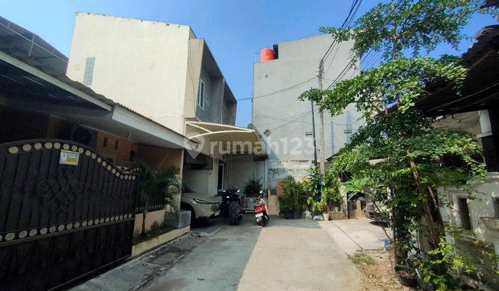 Dijual Rumah 2 Lantai Semi Furnish di Dasana Indah 2