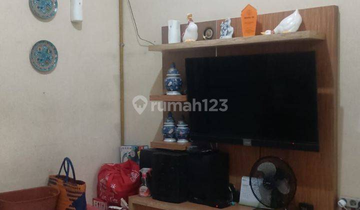 Dijual cepat rumah semi furnish di Villa Riski Ilhami 2