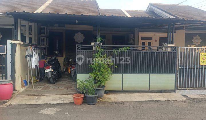 Dijual cepat rumah semi furnish di Villa Riski Ilhami 1