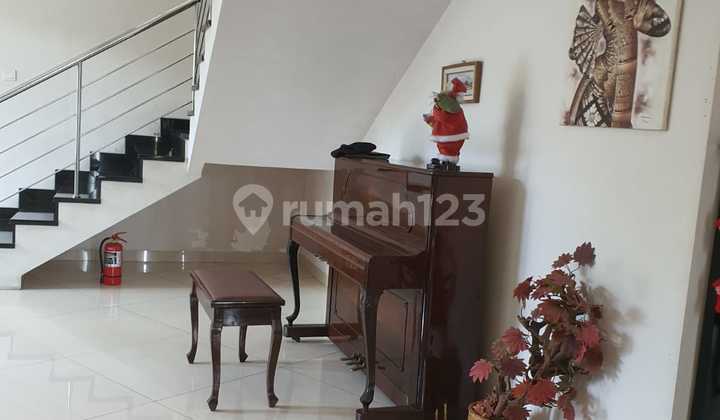 For Sale 2-Story Fully Furnished Ready-to-Occupy House in Lippo Karawaci 2