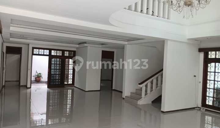 2-Storey House Can Be Used as an Office in Polim Kebayoran Baru