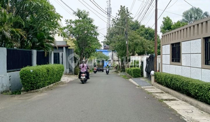 Rumah Bagus Disewakan Siap Huni Bebas Banjir Di Area Kemang  2